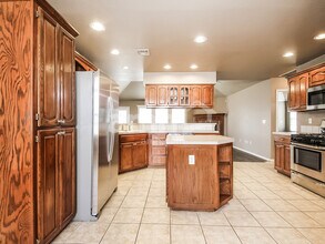 19422 E 48th St S in Broken Arrow, OK - Foto de edificio - Building Photo