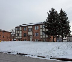 7415 West Blvd Apartamentos