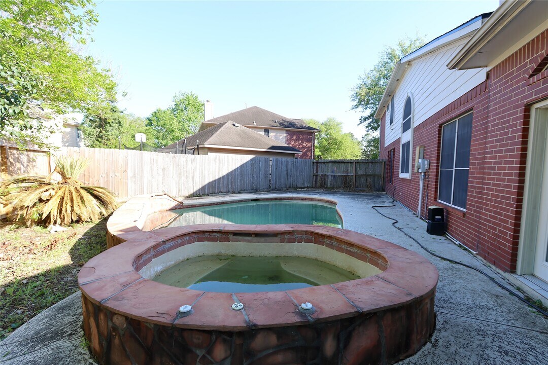 1505 Ash Run Ct in Pearland, TX - Building Photo