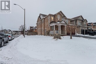 338 Golden Orchard Rd in Vaughan, ON - Building Photo - Building Photo