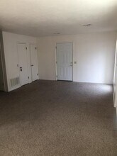 500 Curry Ln in Medicine Lodge, KS - Building Photo - Building Photo