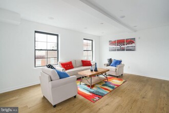 640 Moore St-Unit -UNIT 401 in Philadelphia, PA - Building Photo - Building Photo