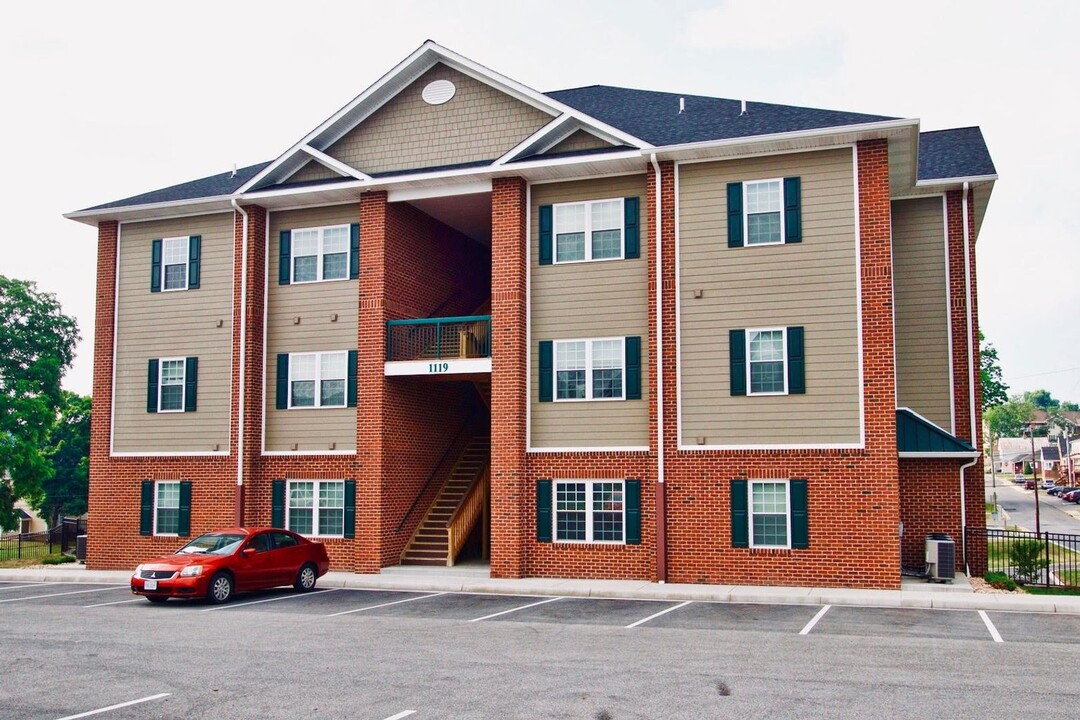 1119 Downey St. in Radford, VA - Foto de edificio