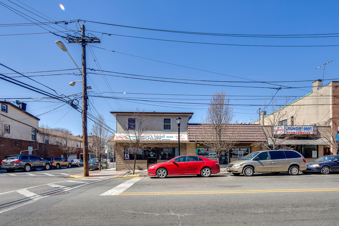 701-703 New York Ave in Union City, NJ - Building Photo