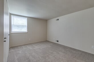 Belleville Pointe Apartments in Belleville, MI - Foto de edificio - Interior Photo