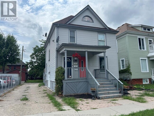 property at 549 Chilver Rd