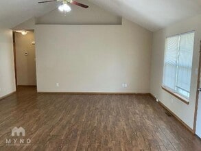 701 N Pinewood Ave in Republic, MO - Building Photo - Building Photo