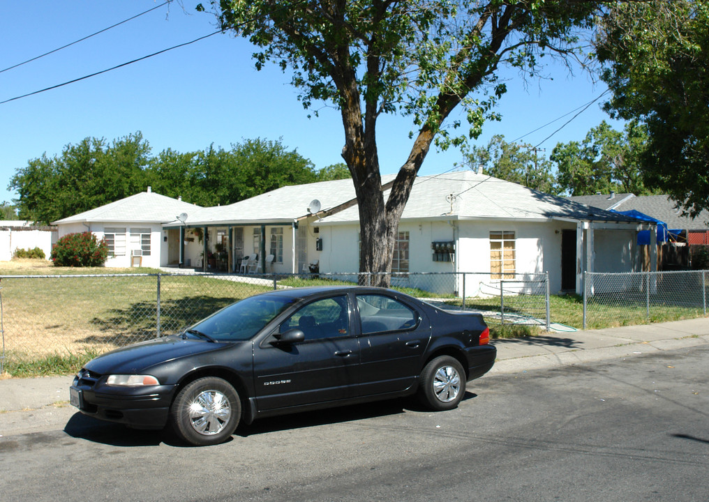 171 Madoline St in Pittsburg, CA - Building Photo