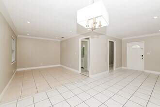 9842 Spanish Isles Dr in Boca Raton, FL - Building Photo - Building Photo