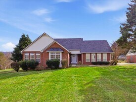 5320 Baumgardner Rd in Maryville, TN - Building Photo