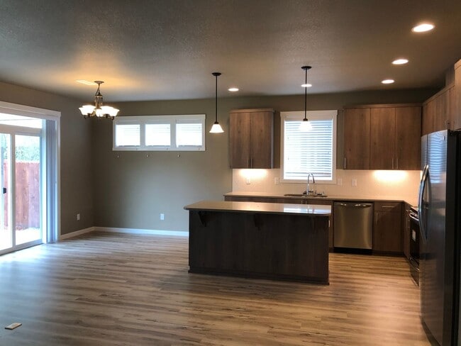 10515 NE 103rd Ct in Vancouver, WA - Building Photo - Building Photo