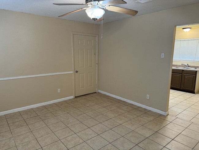 16607 David Glen Dr in Friendswood, TX - Building Photo - Building Photo