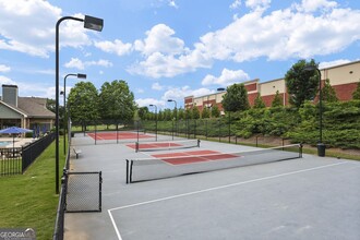 423 Royal Cres Ln E in Canton, GA - Building Photo - Building Photo