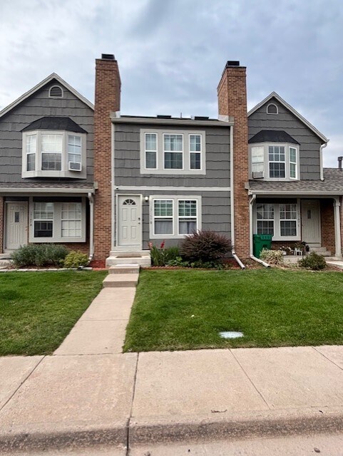 17157 E Whitaker Dr in Aurora, CO - Building Photo
