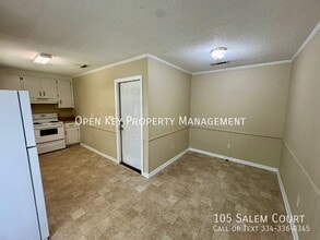 105 Salem Ct in Dothan, AL - Building Photo - Building Photo