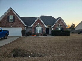 141 Hidalgo Dr in Raeford, NC - Building Photo