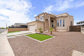 13681 Bradford St in Horizon City, TX - Building Photo - Building Photo