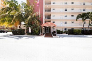 1391 S Ocean Blvd in Pompano Beach, FL - Building Photo