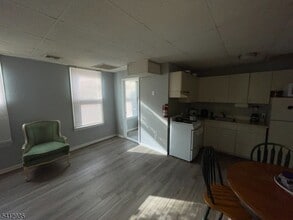 44 N Sussex St in Dover, NJ - Building Photo - Building Photo