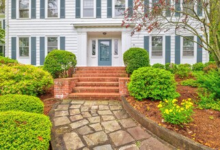 64 Blake Rd in Hamden, CT - Building Photo - Building Photo