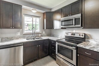 1909 Gardenia Ave in Royal Oak, MI - Building Photo - Building Photo