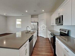 9156 Liberty Cap Ct in Las Vegas, NV - Building Photo - Building Photo