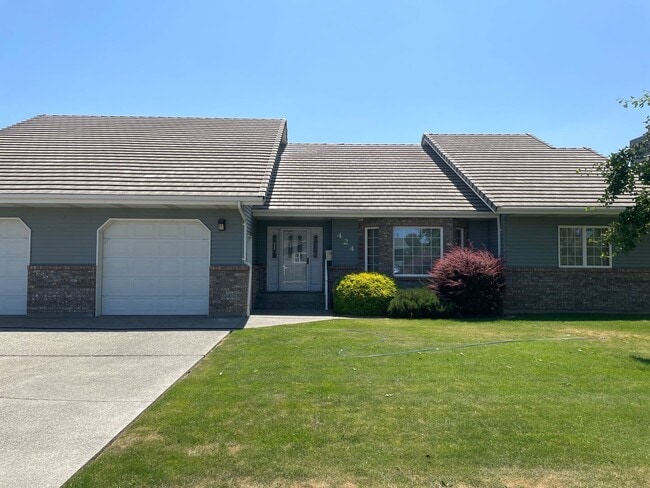 property at 424 N St SW