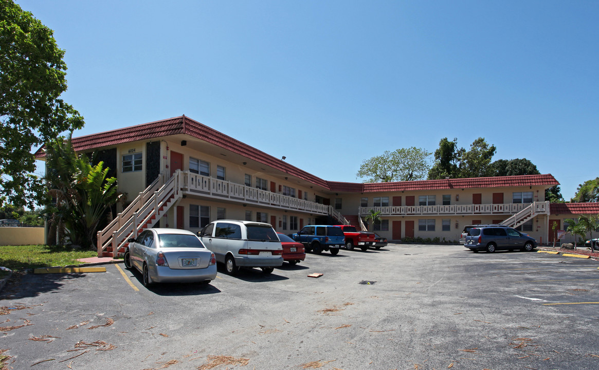 Miramar Gardens Apartments in Miramar, FL - Building Photo