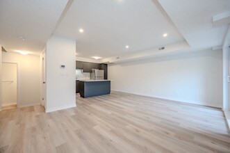 40 Reverie Way in Kitchener, ON - Building Photo - Building Photo