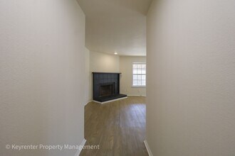 12924-12926 E 31st Ct in Tulsa, OK - Building Photo - Building Photo