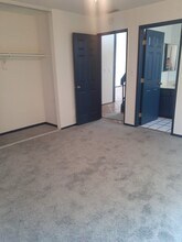 18433 Hatteras St in Los Angeles, CA - Building Photo - Building Photo
