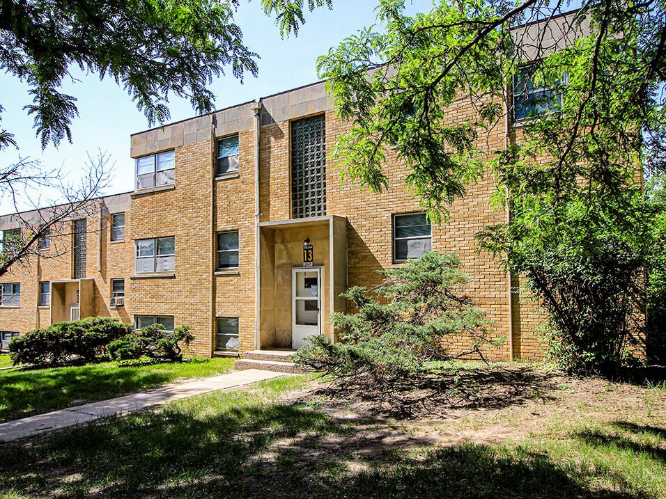 Valley Park Apartments in Sioux City, IA - Building Photo