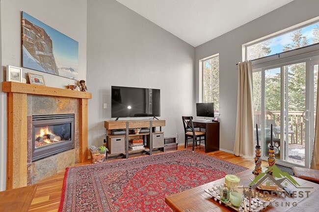 property at 77 Spyglass Ln