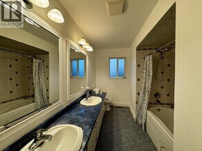 7071 Cavelier Ct in Richmond, BC - Building Photo - Building Photo