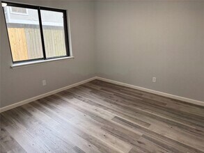 6311 Dawnridge Dr in Houston, TX - Foto de edificio - Building Photo
