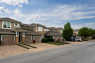 Riverpointe Condos in Dayton, KY - Building Photo - Building Photo