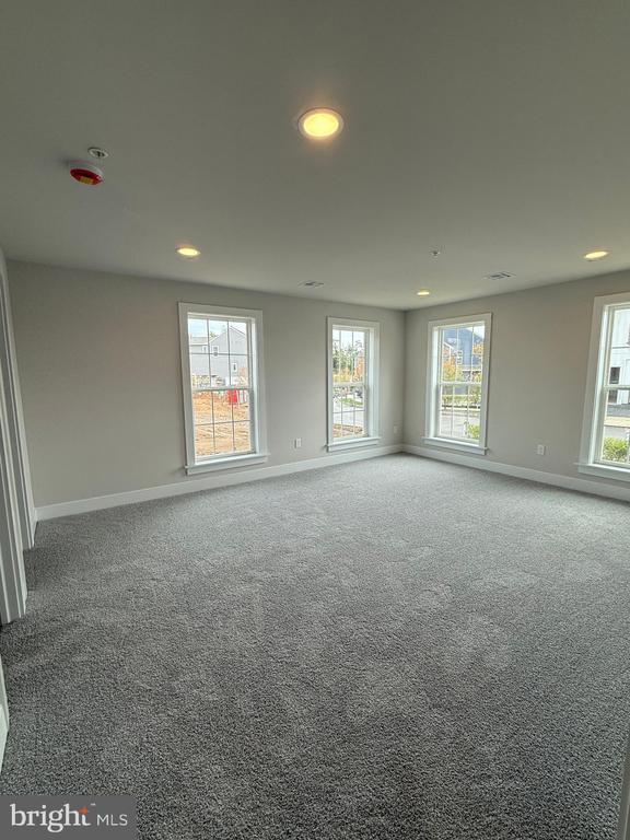 property at 3125 Overlook Dr