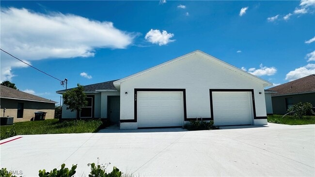 534 SE 6th Terrace in Cape Coral, FL - Building Photo - Building Photo