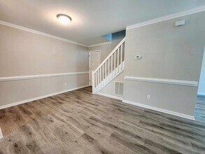 118 E Bristol Ln in Yorktown, VA - Building Photo - Building Photo