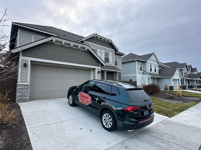 3139 NE Marea Dr in Bend, OR - Building Photo - Building Photo