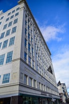 The Pizitz Apartamentos