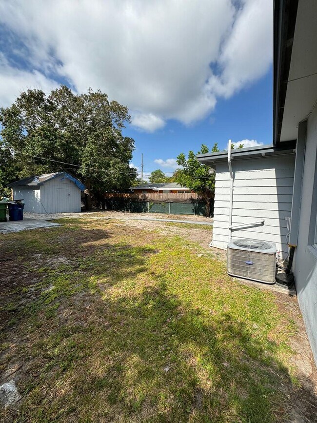 101 SW 4th St in Hallandale Beach, FL - Building Photo - Building Photo