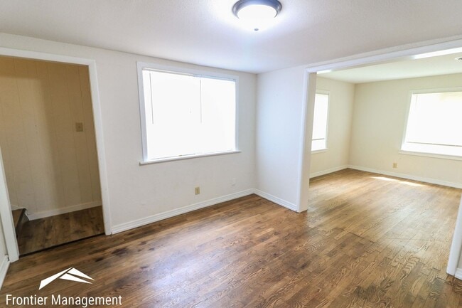 816 Kearney St in Manhattan, KS - Building Photo - Building Photo