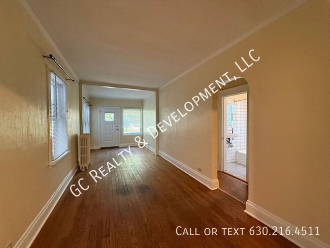 2415 Hastings Ave in Evanston, IL - Building Photo - Building Photo
