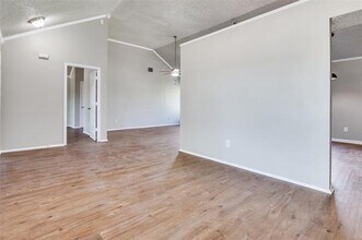 1113 Harvest Hill Ln in Lancaster, TX - Building Photo - Building Photo