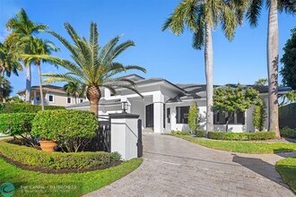 27 Pelican Dr in Fort Lauderdale, FL - Foto de edificio - Building Photo