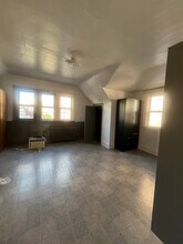 79-12 45th Ave in Queens, NY - Foto de edificio - Building Photo