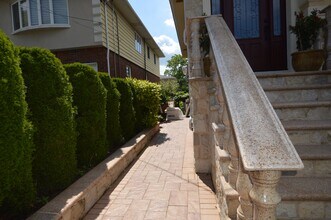 95 Greenport St in Staten Island, NY - Building Photo - Building Photo
