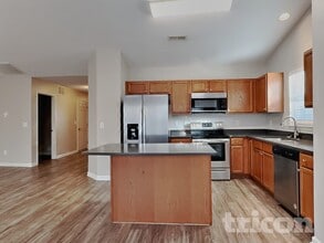 3216 Laurenfields Way in Winston-Salem, NC - Building Photo - Building Photo