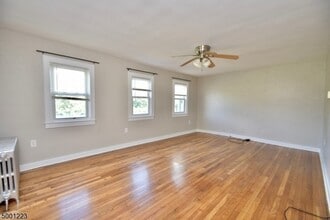 334 Oak Ridge Rd in West Milford, NJ - Building Photo - Building Photo